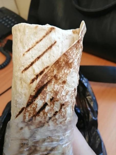 Нашёл в Москве вкусную шаурму по 100 рублей, но купить её можно при одном условии. Делюсь секретом. Нашёл в Москве вкусную шаурму по 100 рублей, но купить её можно при одном условии. Делюсь секретом.
